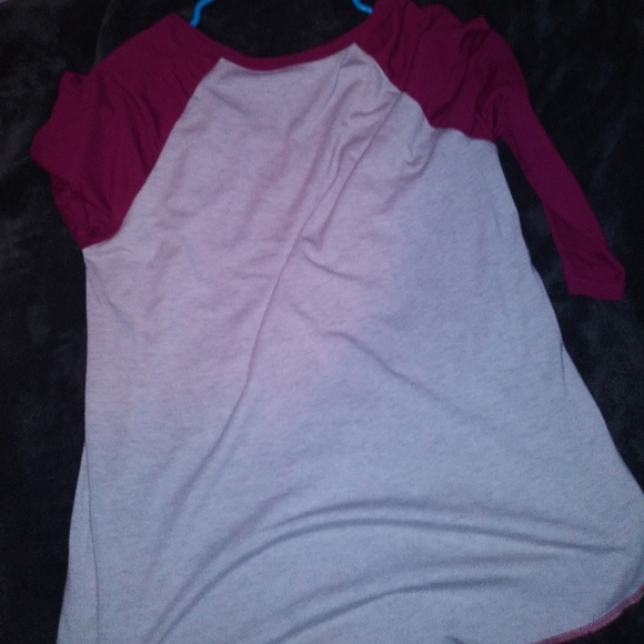 Ladies top - Picture 3 of 3